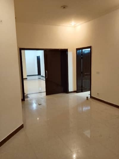 1 Kanal Tile Floor 3Bed Upper Portion In NFC Society Near Wapda Town