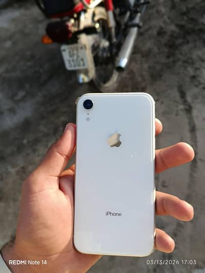 iPhone xr 64 gb
