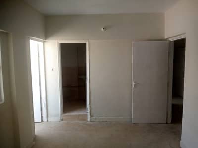 Highly-Desirable 950 Square Feet Flat Available In Gulistan-e-Jauhar - Block 18