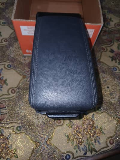 Suzuki Swift Armrest, Mates, Top cover 03004085944