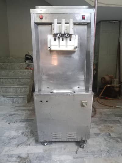 con ice cream machines