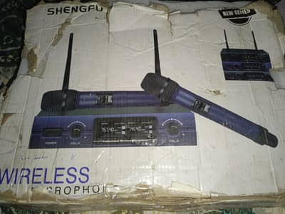 wireless set with 2 mic complete set for sale charger and box k Sath