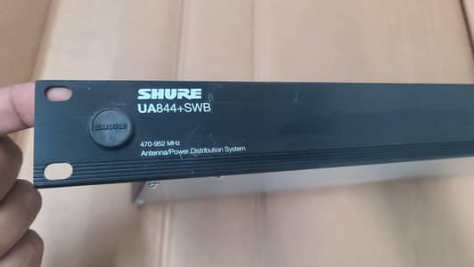 Shure UA844+SWB Antenna/Power Distribution System