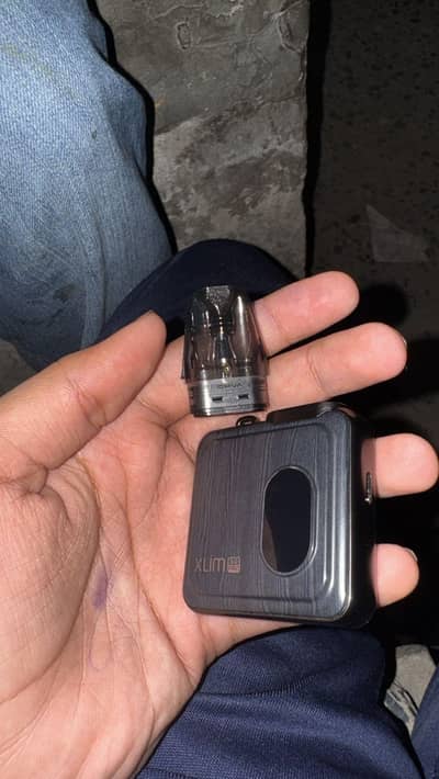 2 week use only  oxva xlim sq pro