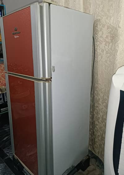 Dawlance Medium size Refrigerator