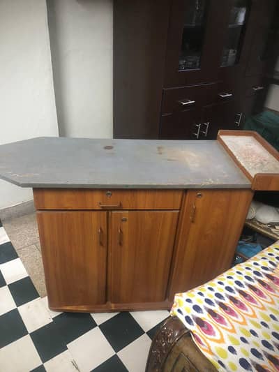 Iron Stand in New Condition