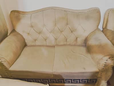 3 pes sofa set urgent sale need money