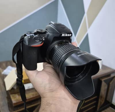 Nikon D3500 DSLR Camera + VR Lens | Low Shutter 10k | Complete Box