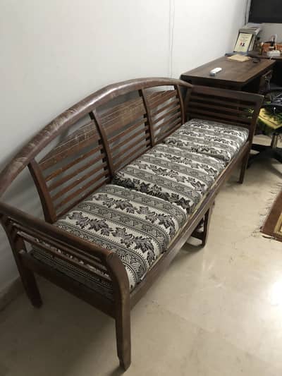 5 seater sofa set Urgent sale