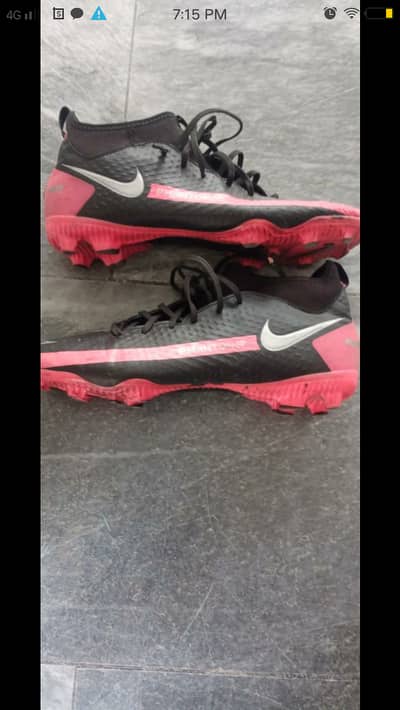 football shoes nike phantom
