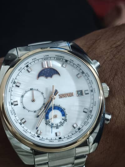 SKMEI Chronograph with phase