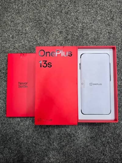 one Plus 13s 12gb 256gb