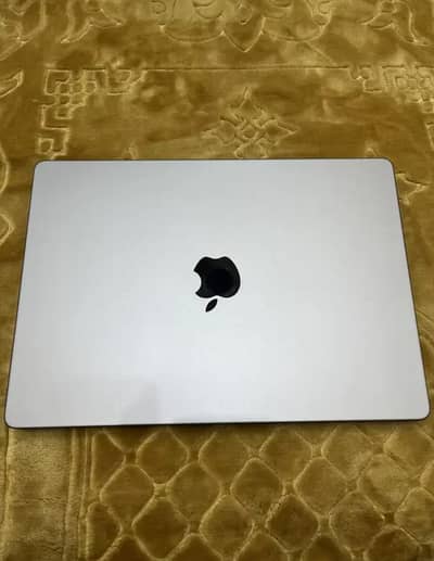 MacBook Pro M3 For Urgent Sale