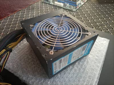 550 WATT 80 PLUS PSU