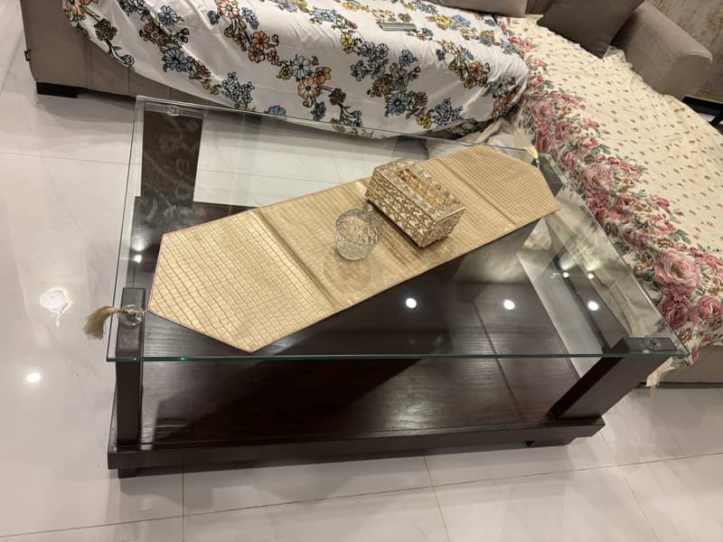 Center table 0