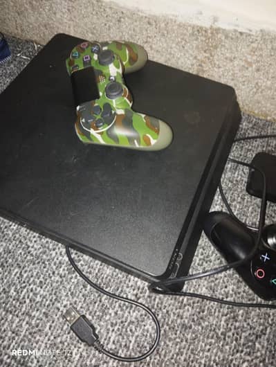 PS4 SLIM 500gb Jailbreak with 2 controllers