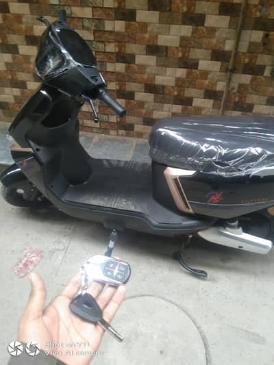 good lucking one hand used only 5 thoused km use