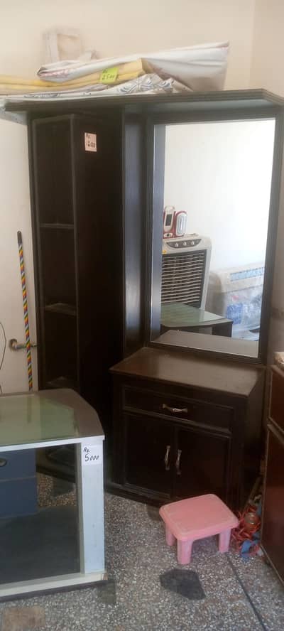 dressing table