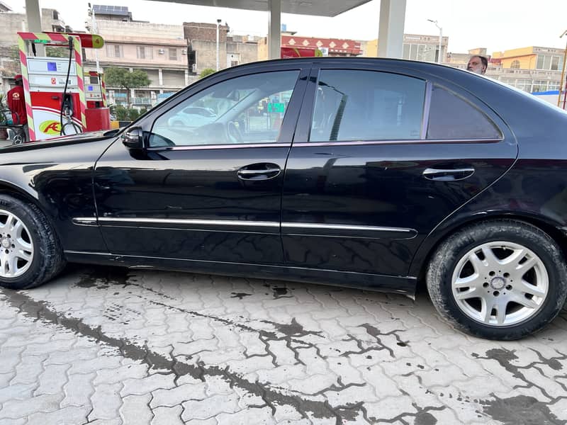 Mercedes E class E240 Avantgrade 1