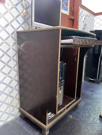 computer sat complete with computer trali made of wood for sale