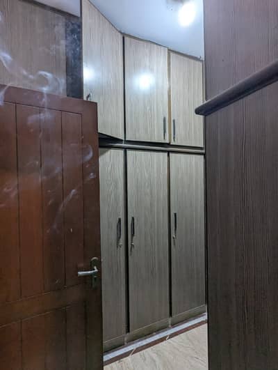 400 SQYD, 1stfloor and 2nd Floor portion