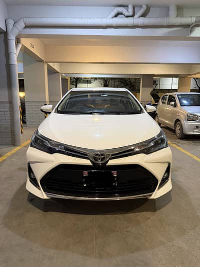 Toyota Corolla Altis Grande 1.8 White for Sale