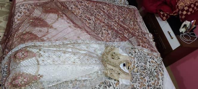 branded maxi in medium size .