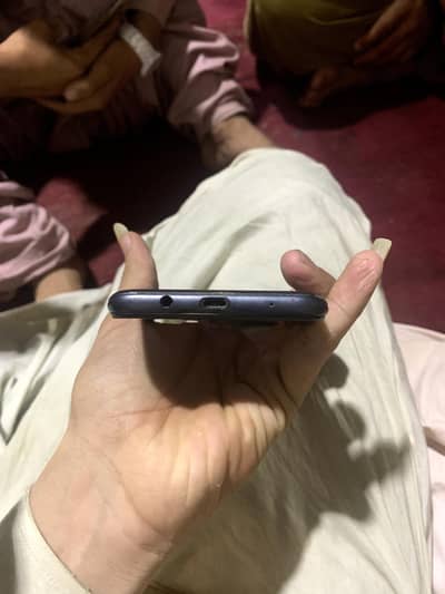 glass tora sa  damage  he. baqe.  all ok he