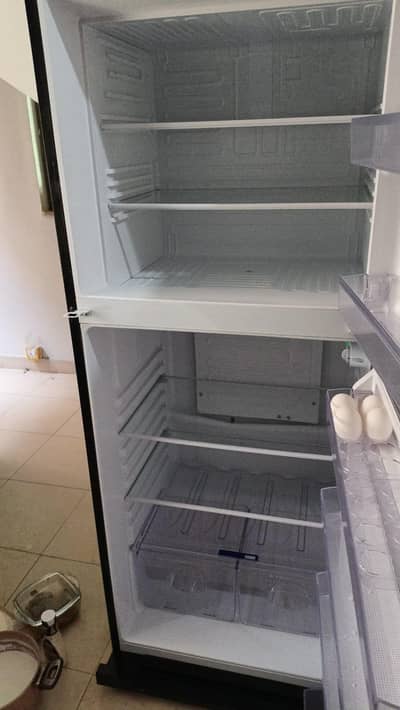 barely used Orient Ultron DC Inverter Refrigerator