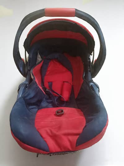 Baby car seat(infant carrier) red and blue interior