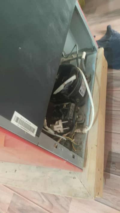 Dawlance room refrigerator almost new used for 3 months no warranty