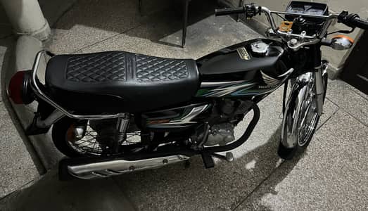 Honda CG125 2022 black color in mint condition