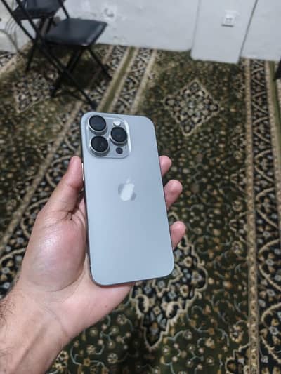 15 pro Natural titanium factory unlock