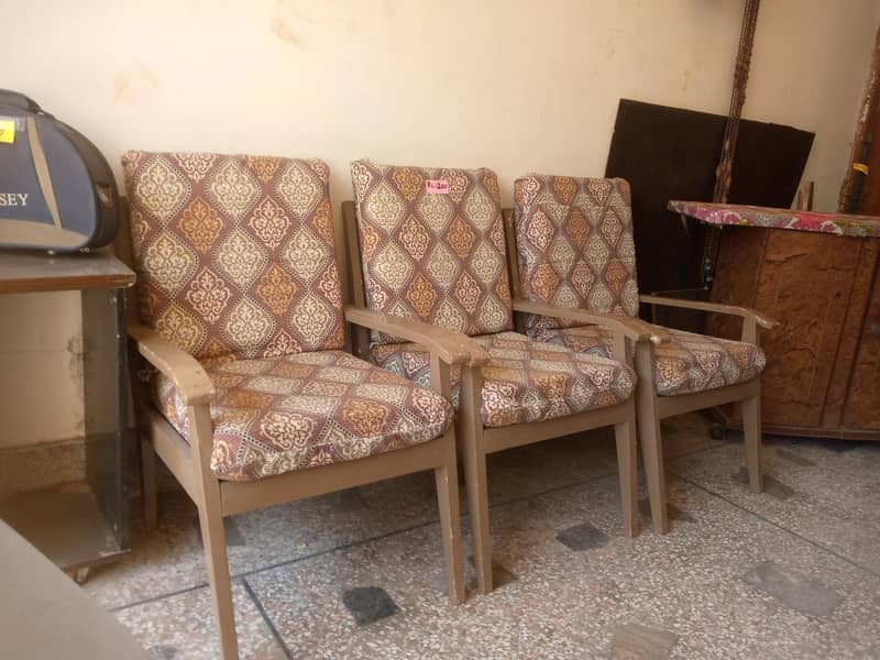 chairs 0