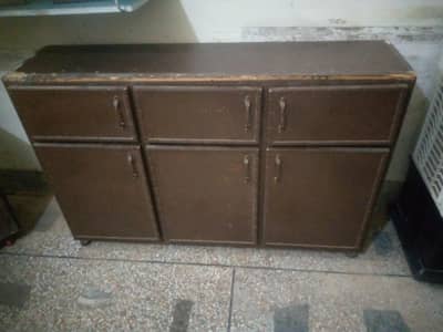 kids wardrobe  a1 condition