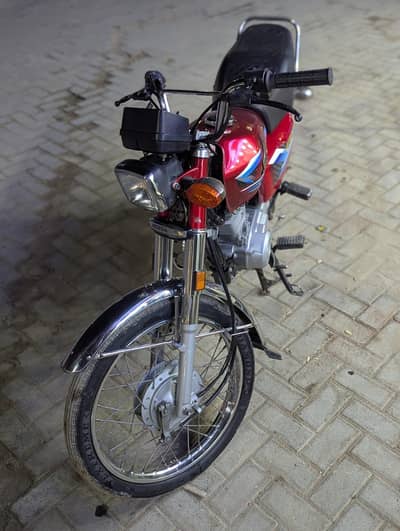 Honda Cg 125 model 2024 for urgent sale