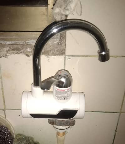 Instant Water Heater