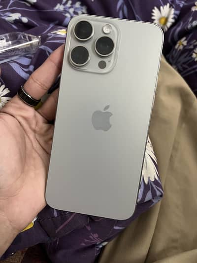 15 pro max natural titanium