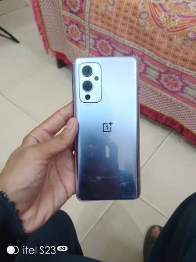 OnePlus 9