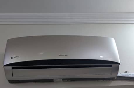 1 ton kenwood ac good condition good working