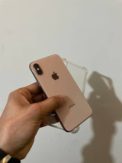 iPhone xs Gold Colour