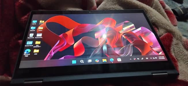 Lenovo Thinkpad x390 yoga -13.3" Flip Design,Intel core i7 -856U,16gbr