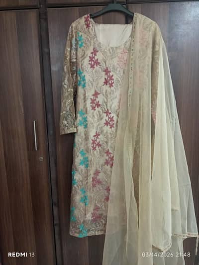 fancy shinny party wear suit