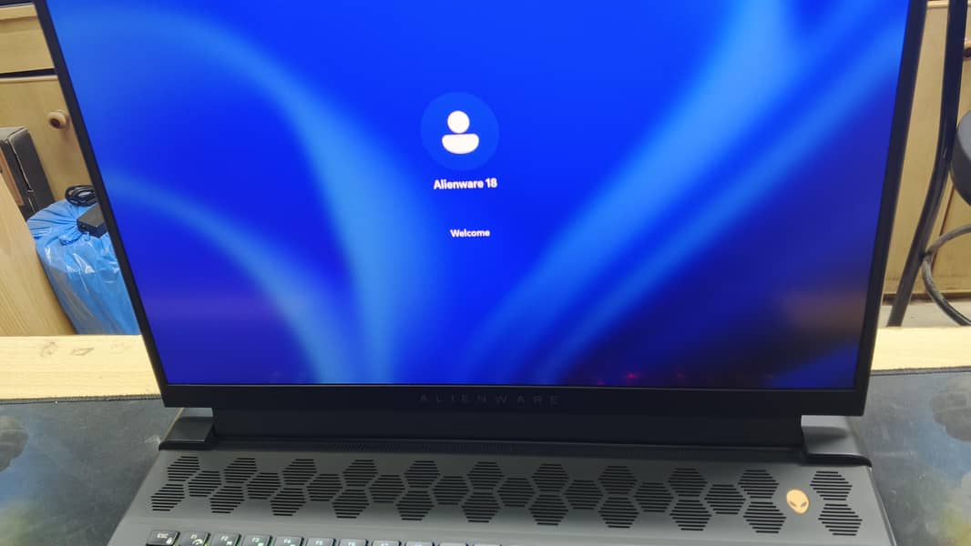 Alienware m18 1