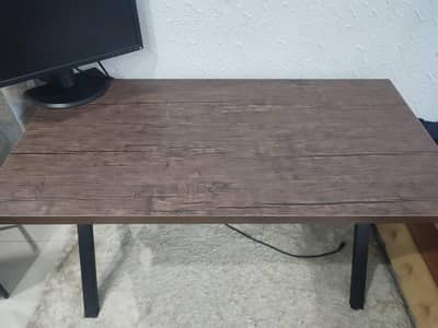 Premium Home/Office Table