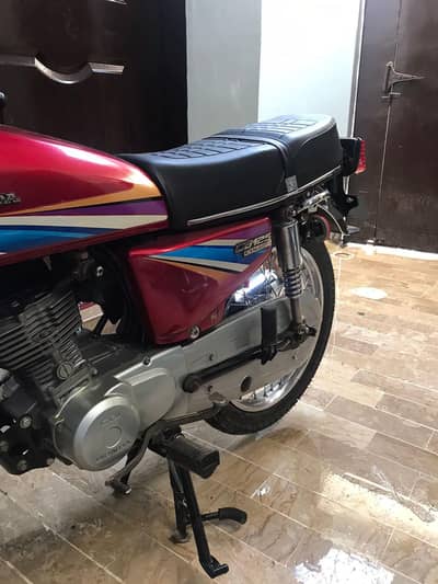Honda cg 125cc for sale urgent model 8 Karachi number
