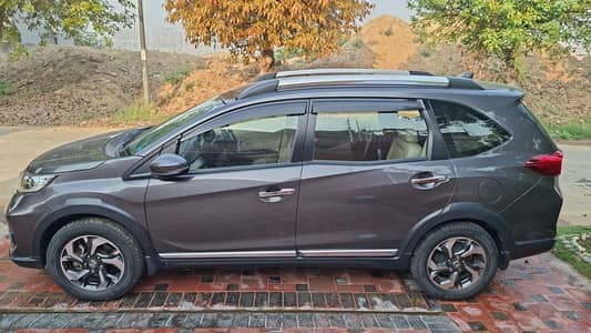 BRV BR-V 1.5 i-VTECH TOP VARIANT