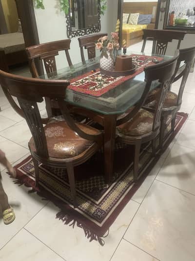 Dinning Table - 6 Seater