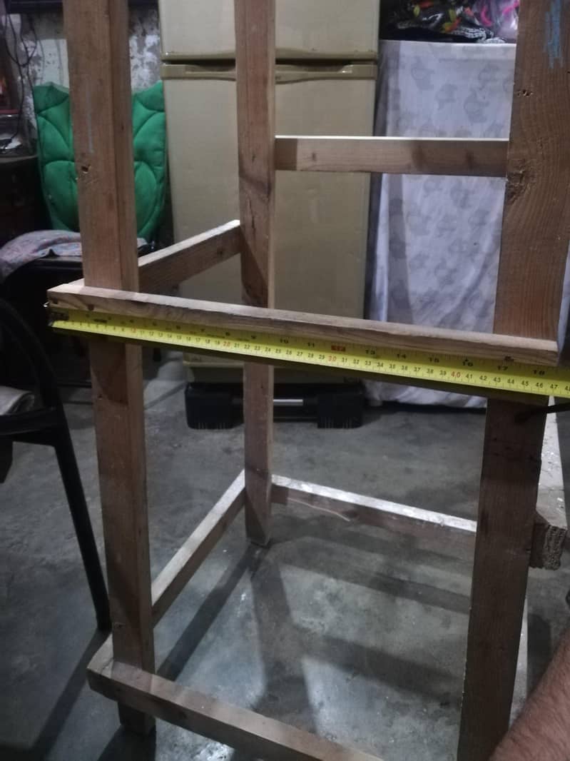 1 large size stool 3