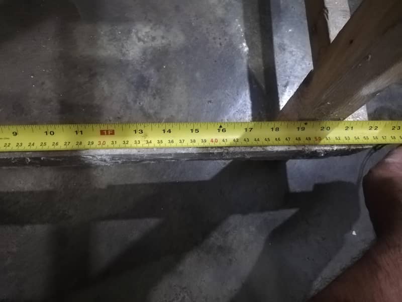 1 large size stool 12